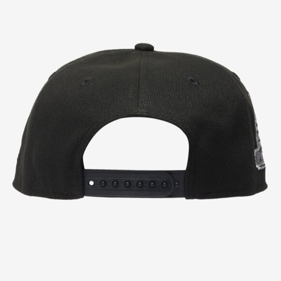 New Era Texas Rangers Black Metallic 9Forty A-Frame SnapBack Adjustable Hat Cap - Picture 2 of 5